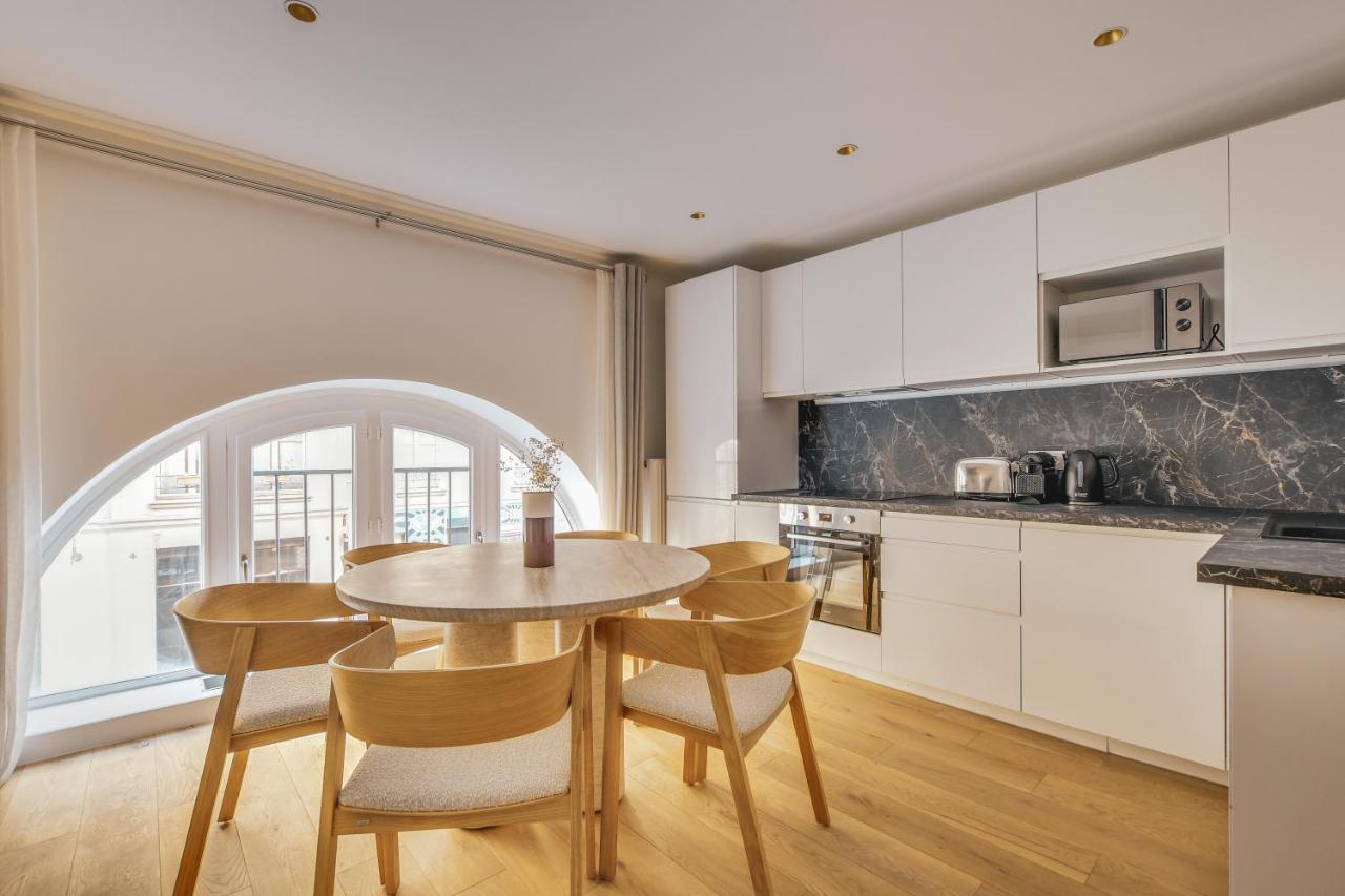 Pick A Flat's Apartement in Louvre-Rivoli - Rue de Rivoli - 4