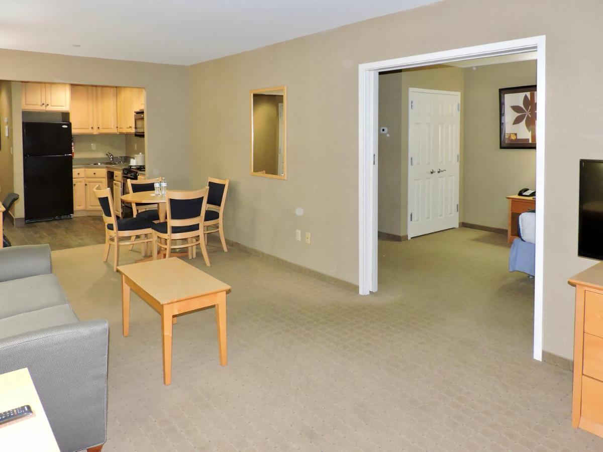 Marco LaGuardia Hotel & Suites — photo 12