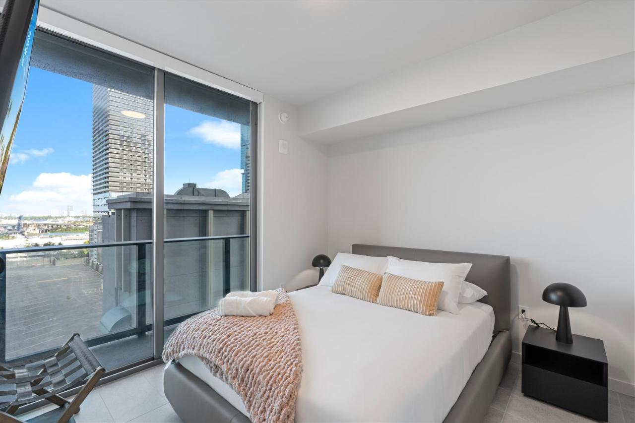 Modern Condo w Breathtaking Downtown Views - 3