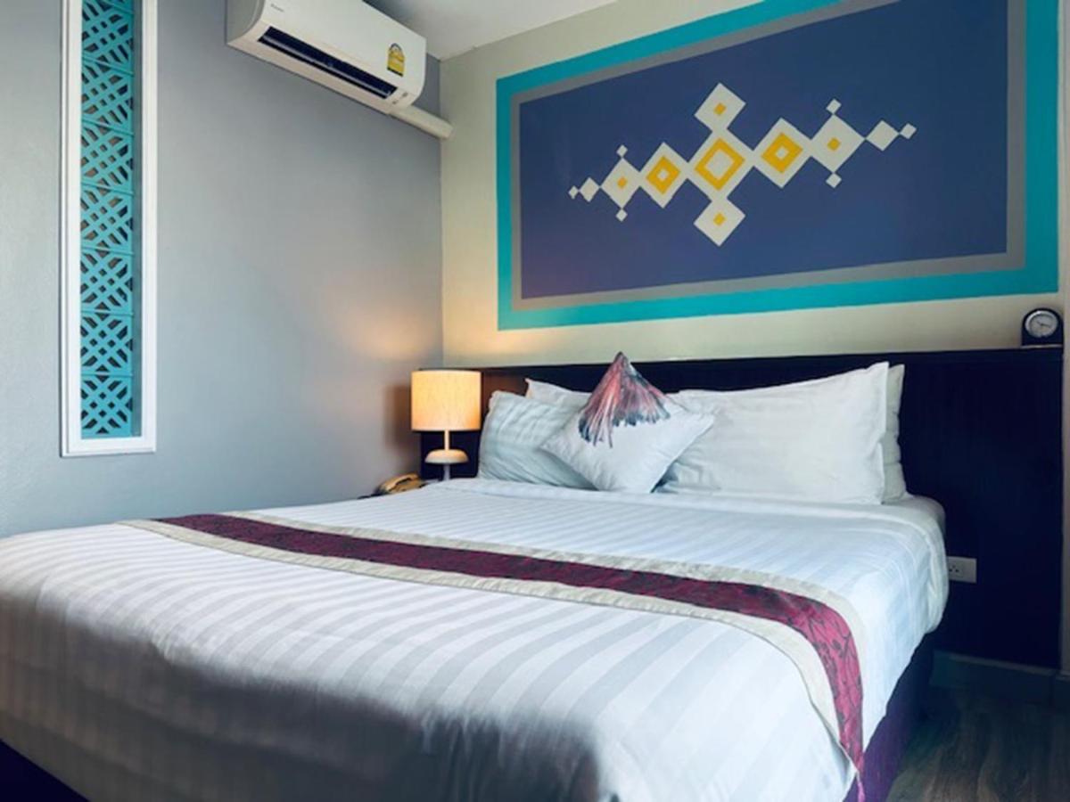 Sawasdee Hotel @ Sukhumvit Soi 8 - 4