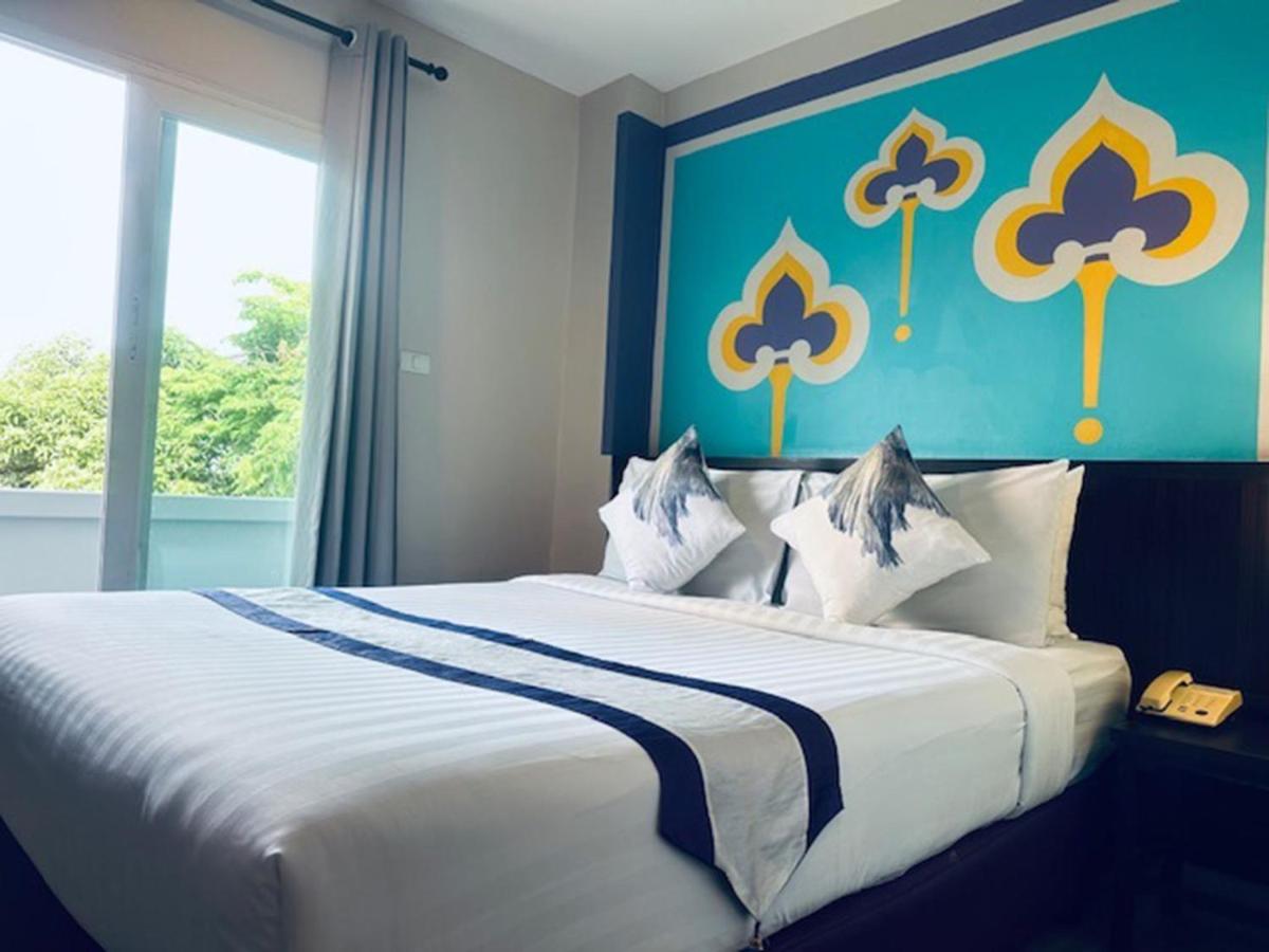 Sawasdee Hotel @ Sukhumvit Soi 8 - 5