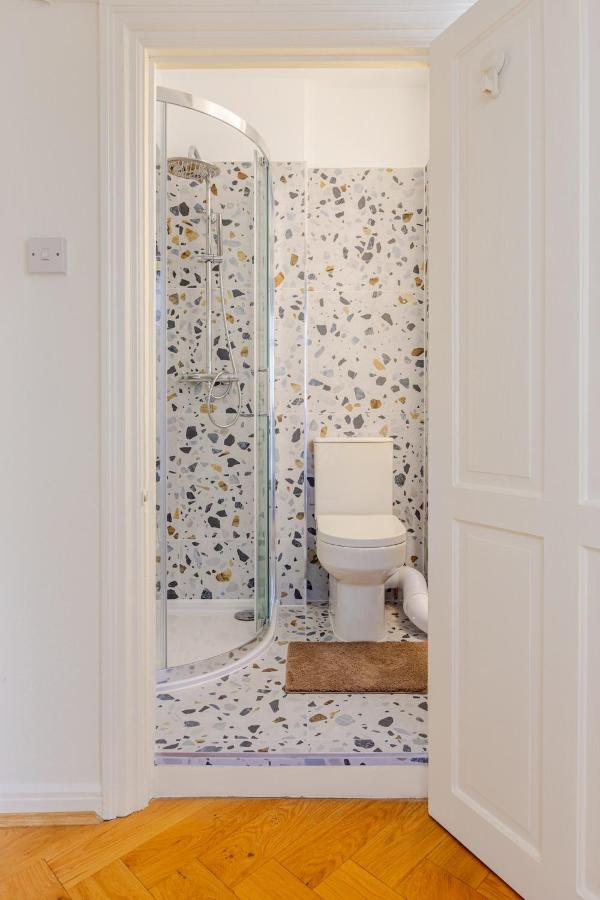 Stylish Flat by Paddington & Hyde Park - 4