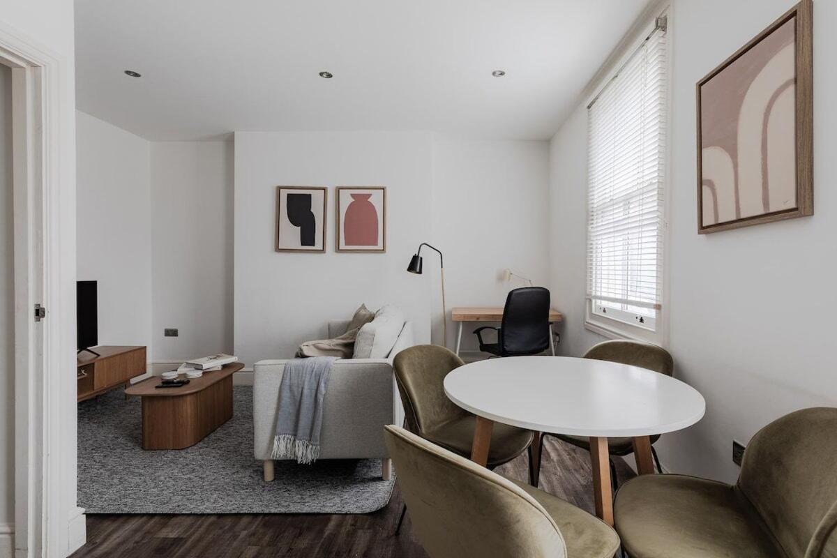 Modern 2-BDR 1BR in Earls Court