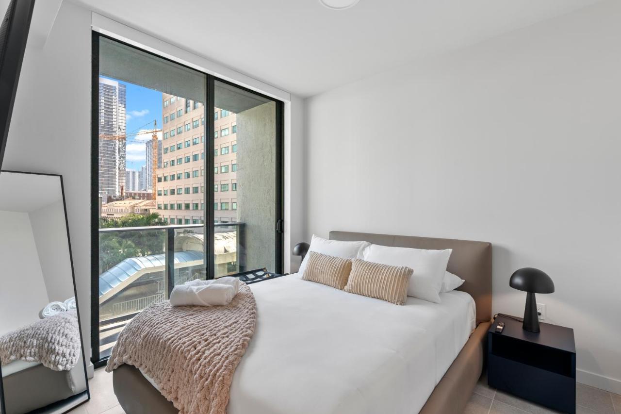 Prime Downtown Condo Close to Kaseya Center - 4