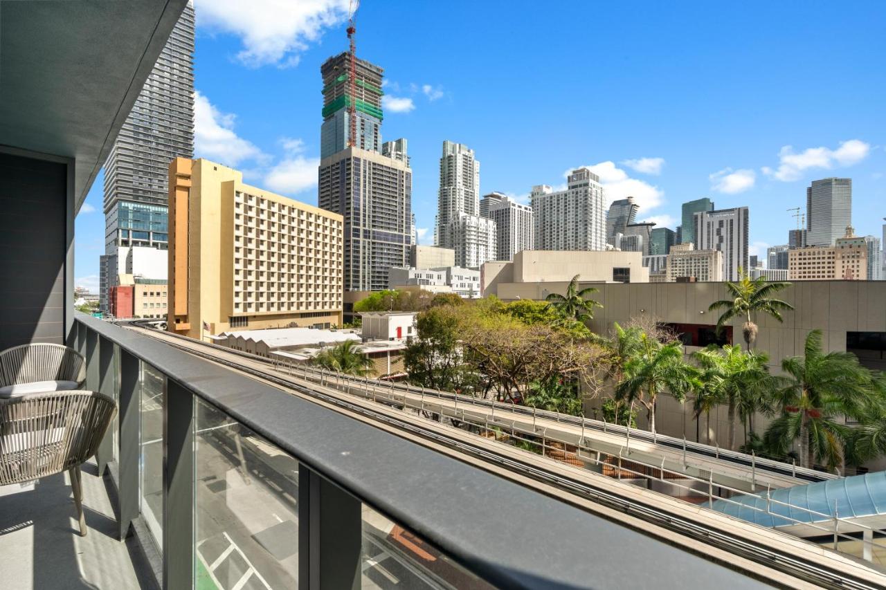 Prime Downtown Condo Close to Kaseya Center