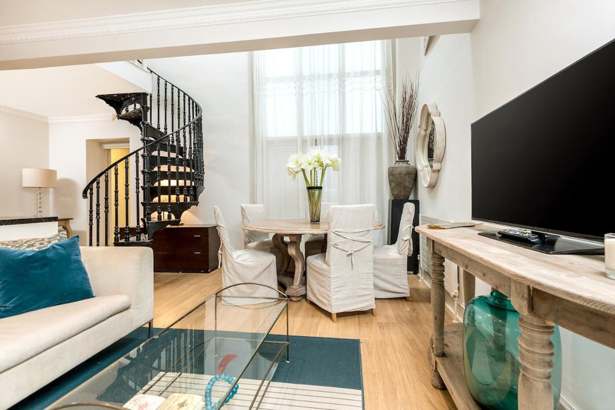 Stylish 2BR Notting Hill Flat Quiet Central