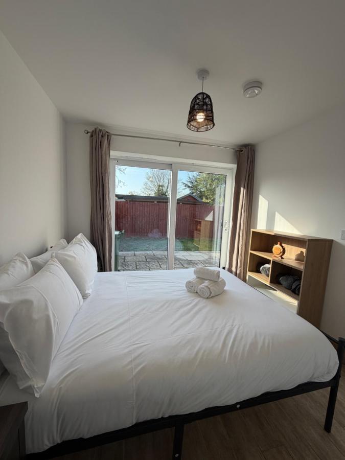 Modern Bright Flat near Station and Addenbrookes, Cambridge UK - 4