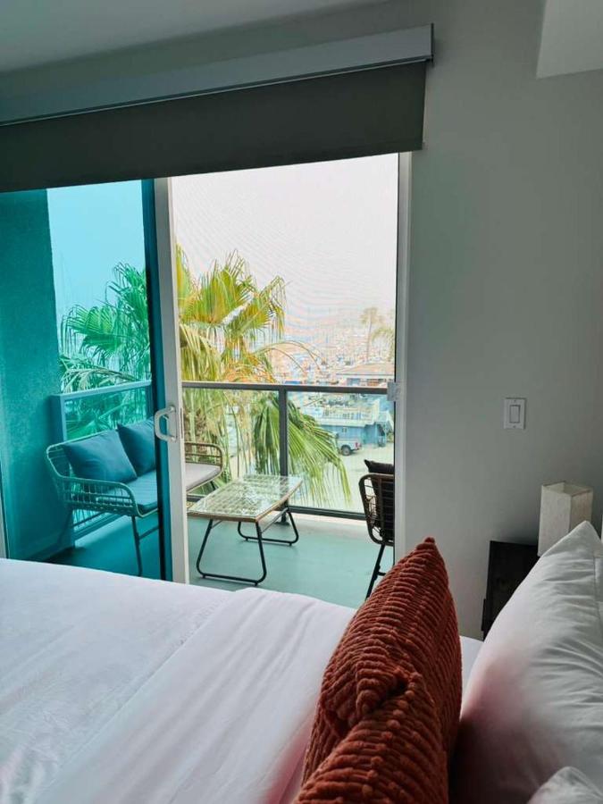 Modern Marina View Apt Walk to Beach & Dining - 2