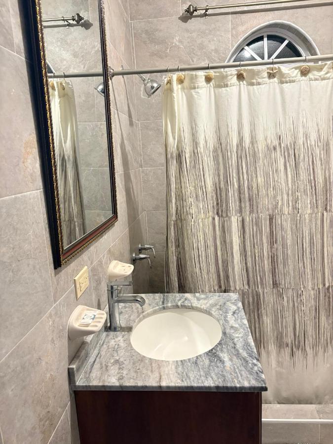 White House by White River - 4