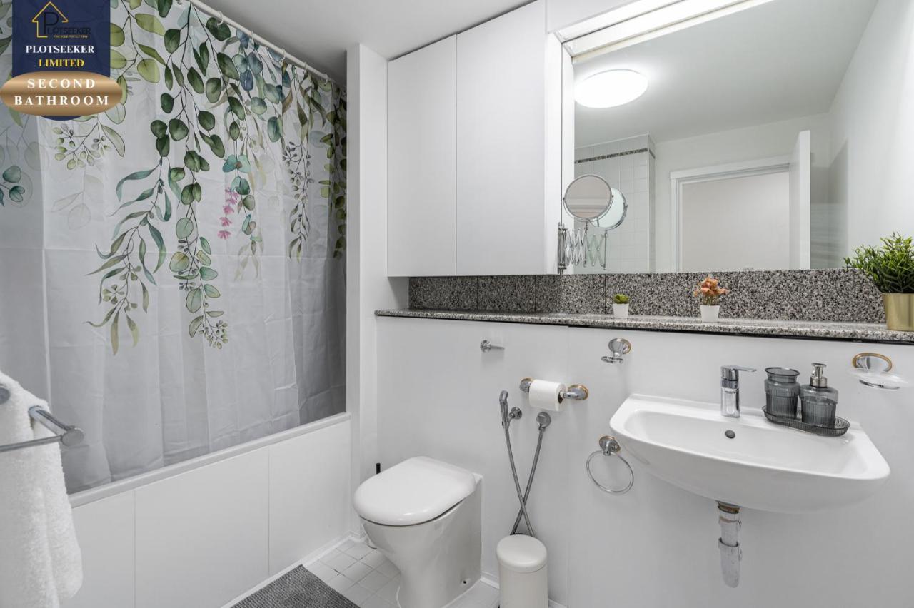 Kensington Luxury 2BR Balcony Sleeps 8 Lift - 3