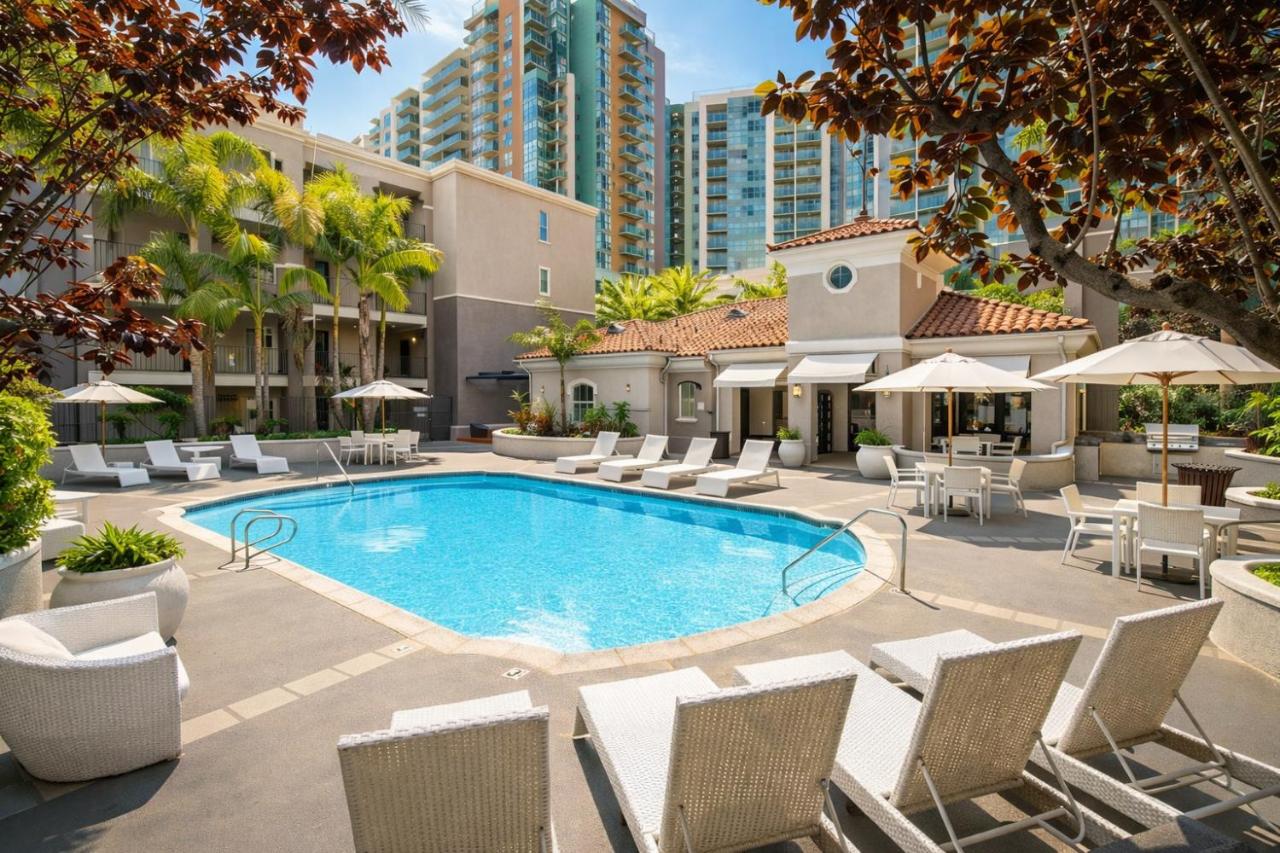 Peaceful 1BR & 2BR MDR Retreat Close to Venice Beach with Pool & Gym - 4