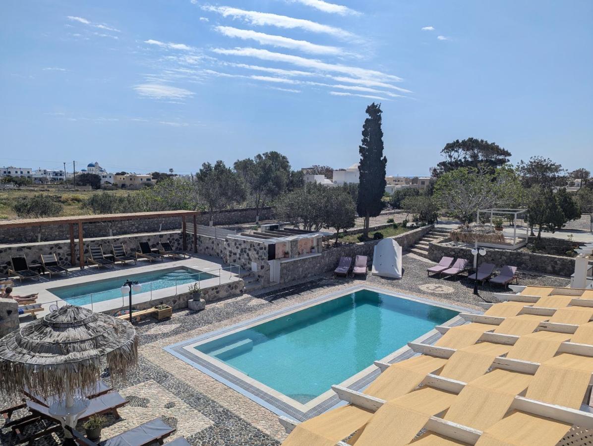 Birds Villa Apartments with Heated Pool - Including Car and Breakfast