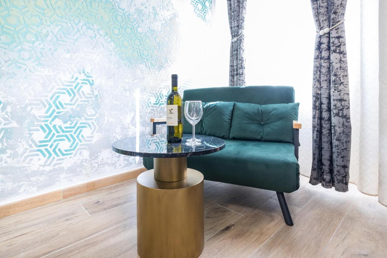 Just Chilling Suite - 4