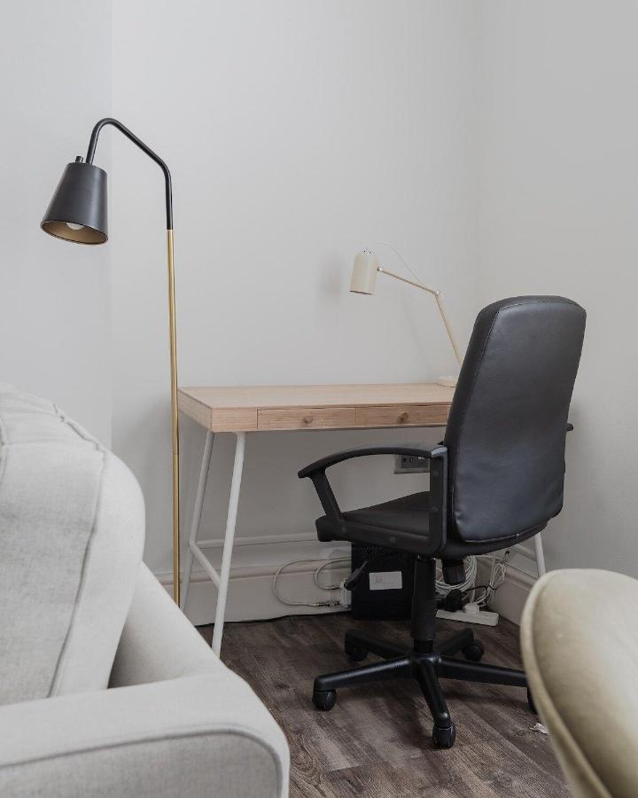 Modern 2-BDR 1BR in Earls Court - 4