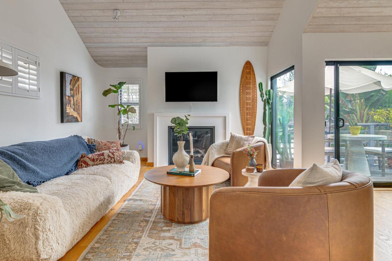 Walk to Venice Beach! Couples Apt with Rooftop Deck - 5