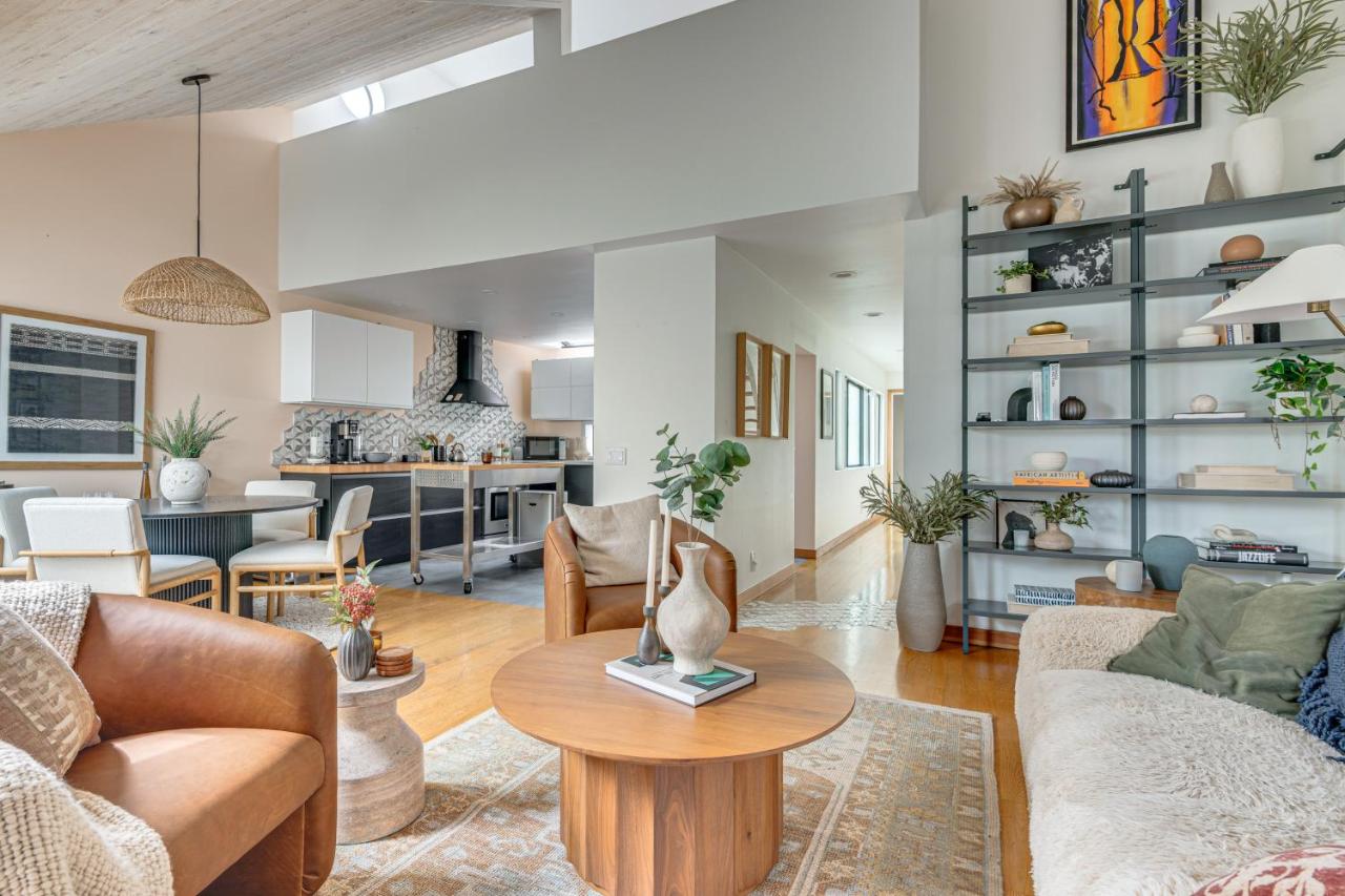 Walk to Venice Beach! Couples Apt with Rooftop Deck - 4