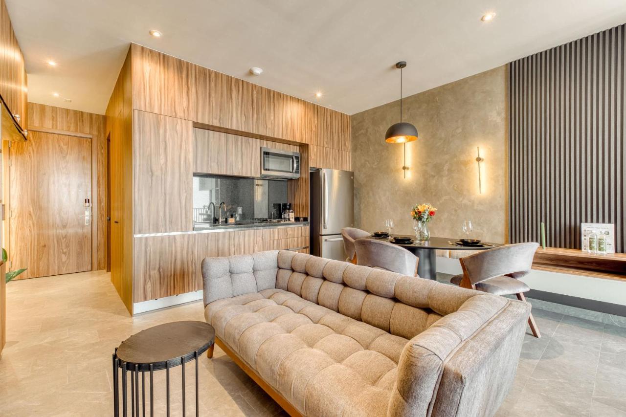 Luxury Studio - Pool - Revolution Monument View - 5