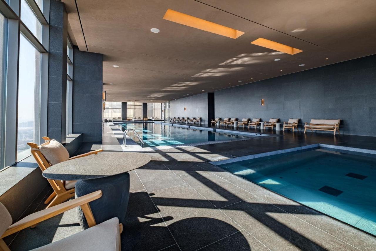 Luxury Studio - Pool - Revolution Monument View - 4