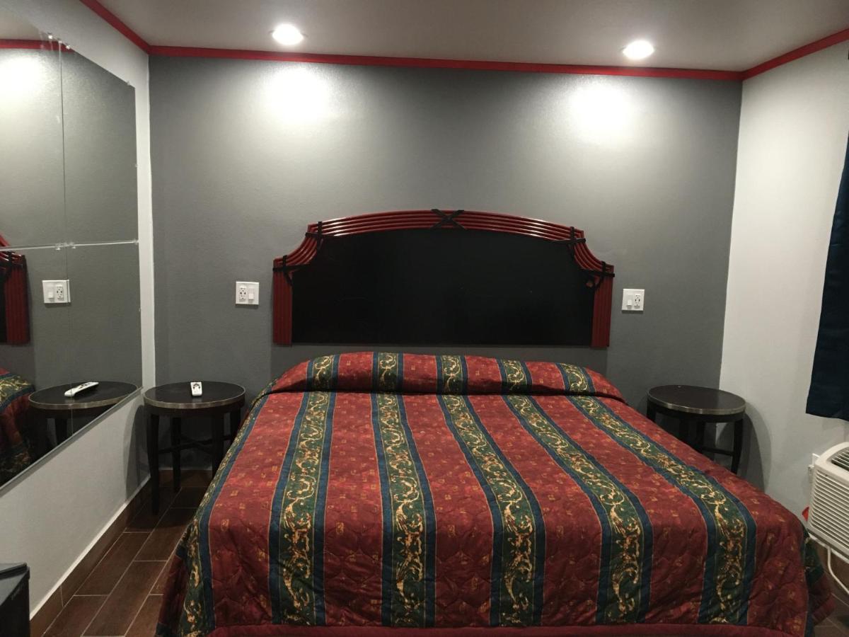 Broadway Inn Motel — photo 17