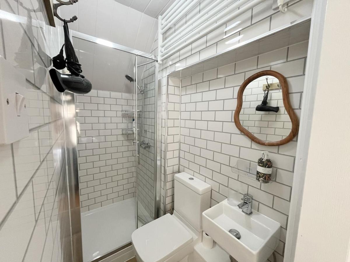 Private & Peaceful Ensuite Room in Central London - 3