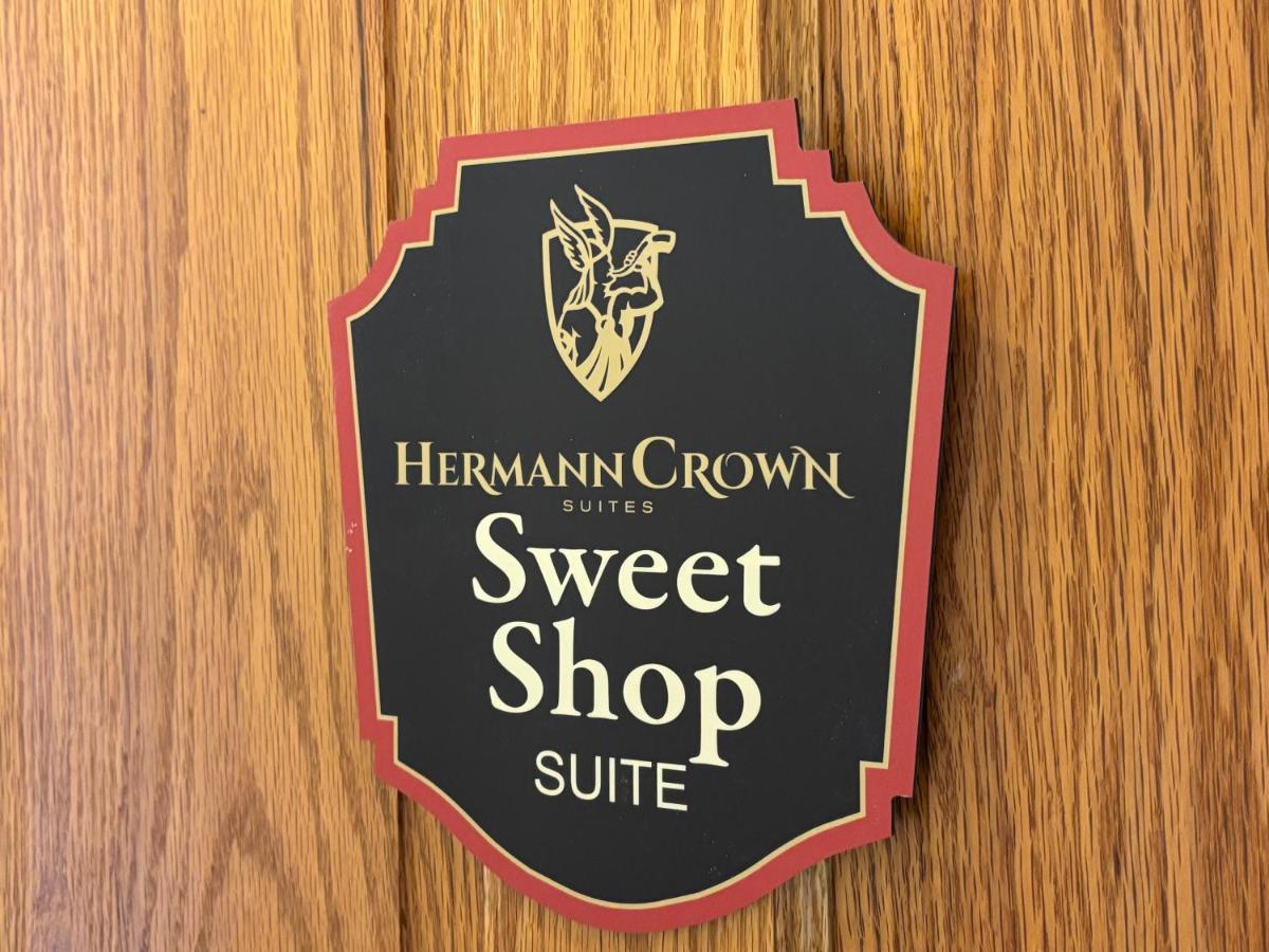 Hermann Crown Suites — photo 20