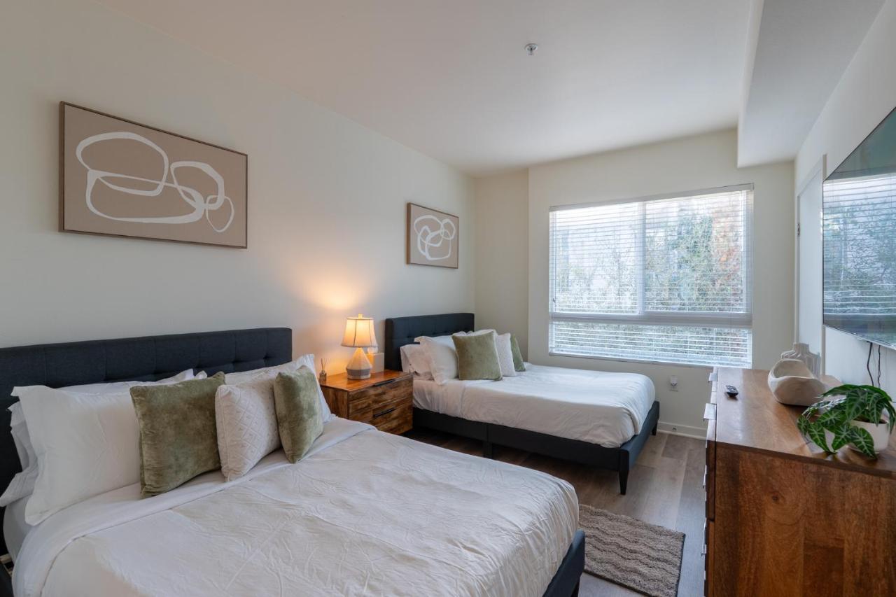 Hollywood Lovely Apartment - 2