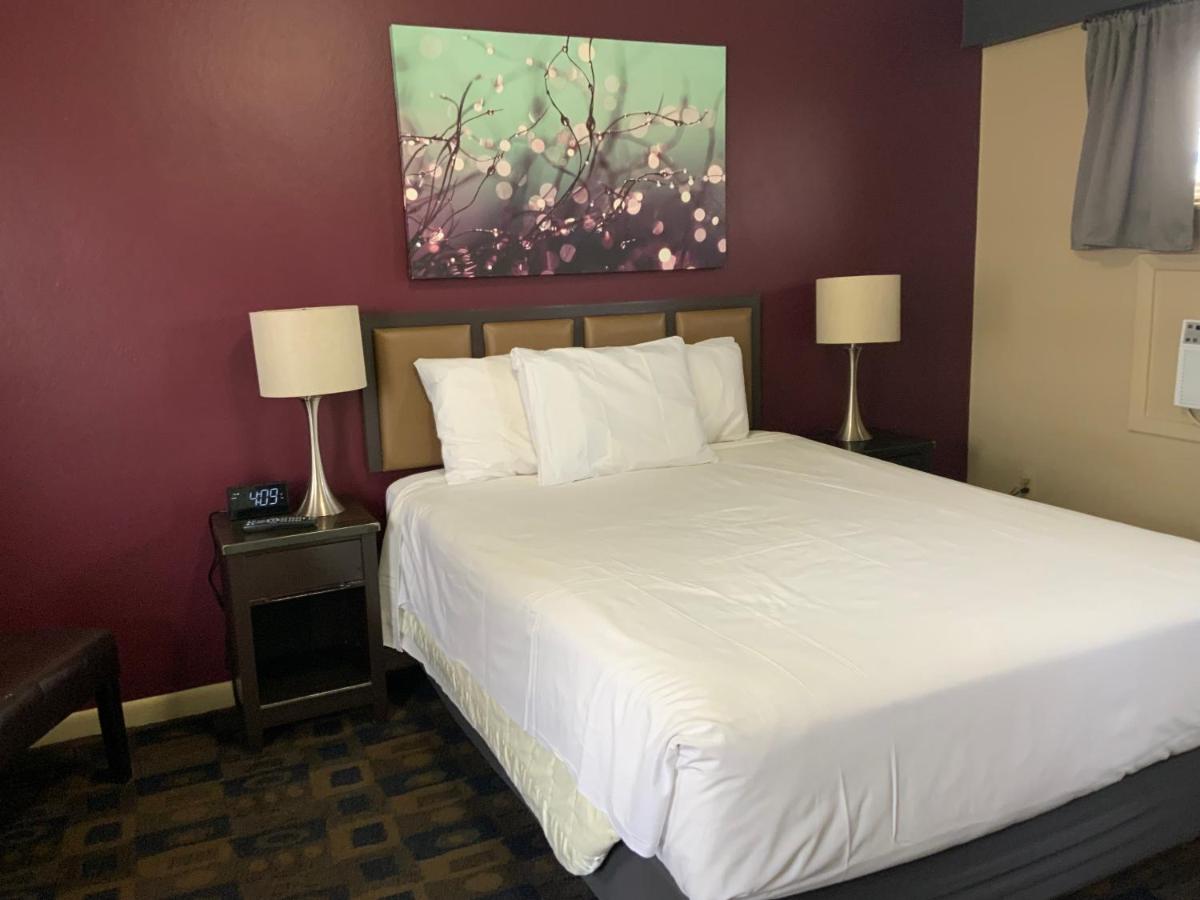 Triangle Motel — photo 11