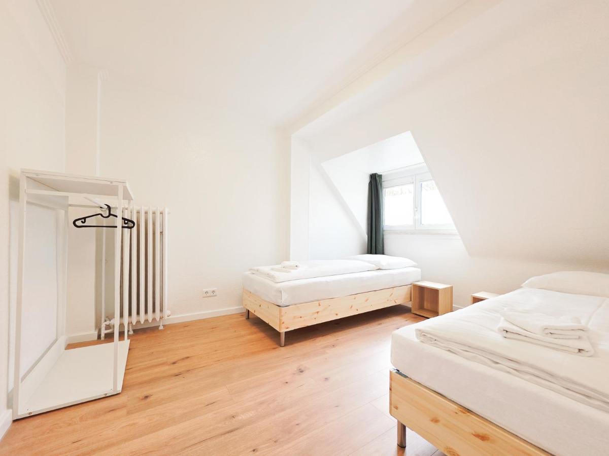 Tolstov Apartments - Airport Apartments
