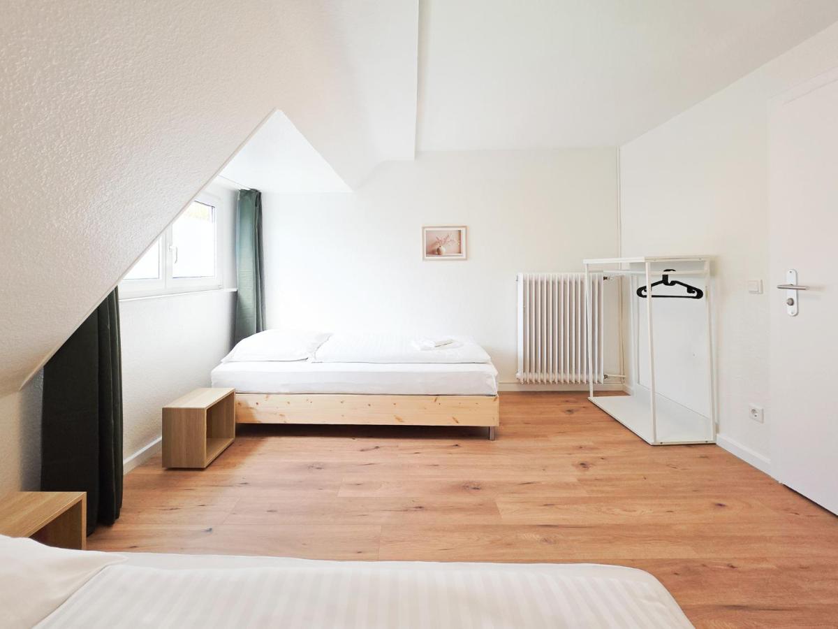 Tolstov Apartments - Airport Apartments