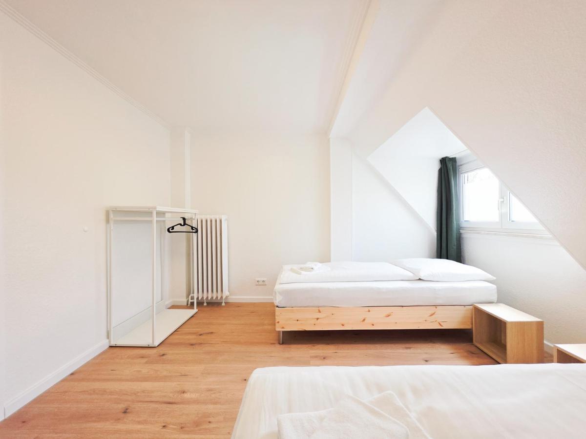 Tolstov Apartments - Airport Apartments