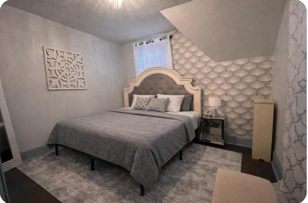 Only 10 Minutes From METLIFE FIFA - 2