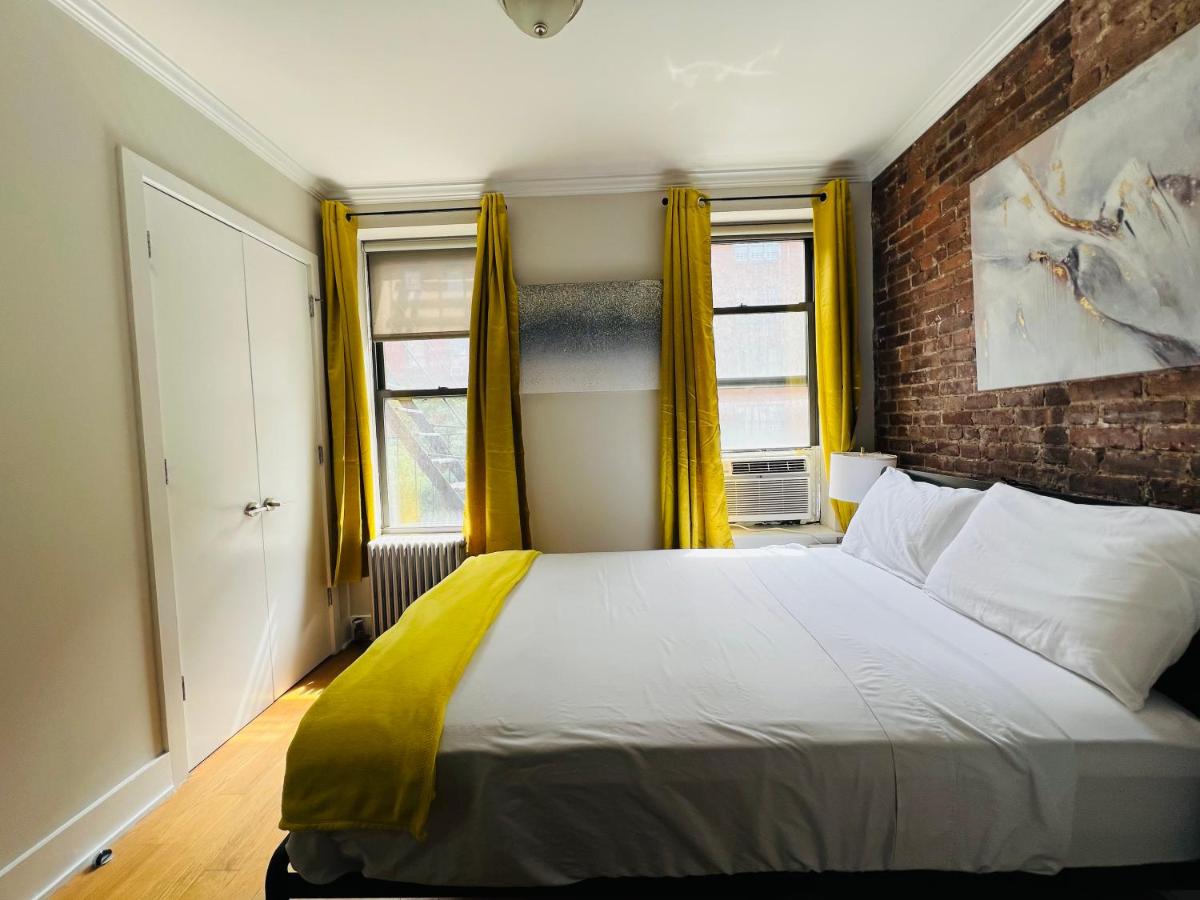 Midtown West Suites by Times Square - 2