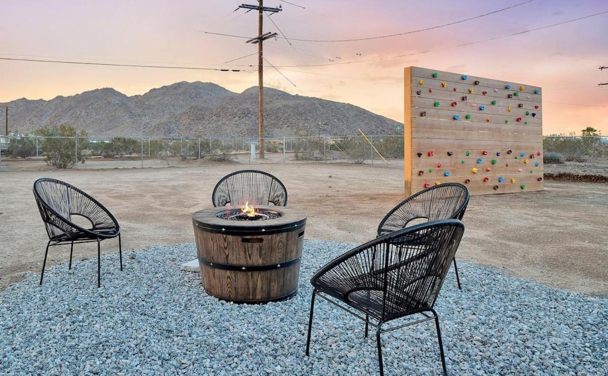 The Broken Arrow Camper Joshua Tree Desert Escape — photo 20