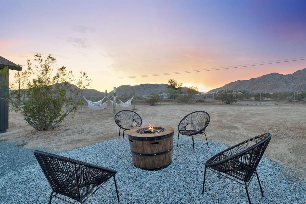 The Broken Arrow Camper Joshua Tree Desert Escape — photo 6