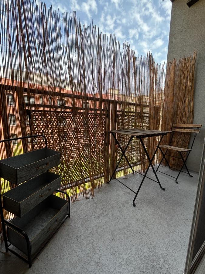 2BR parking & balcony- DTLA - 5