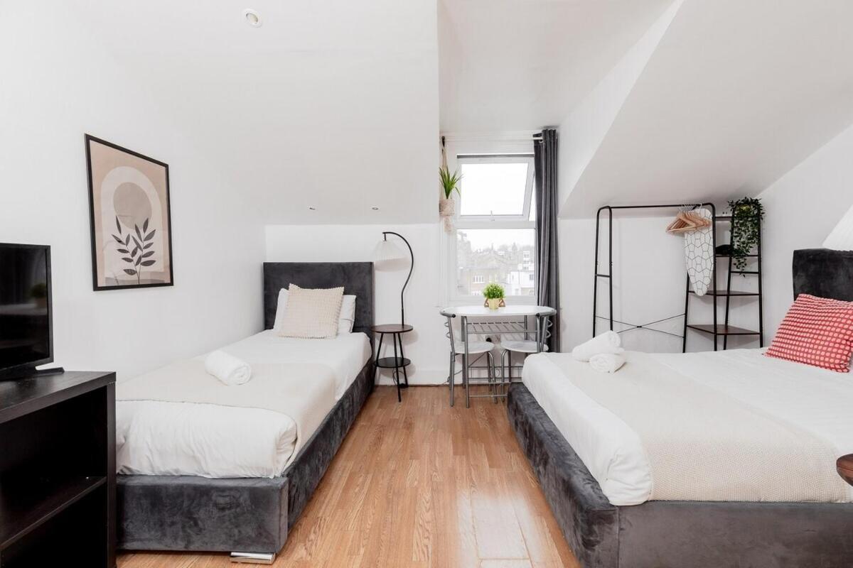 Holland Road Studios - 5