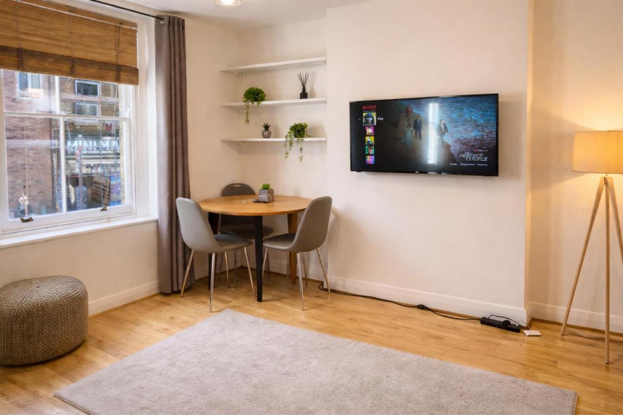 Shoreditch 1-Bedroom Apartment with Washer, Dryer and WiFi near Old Street and Hoxton - 3