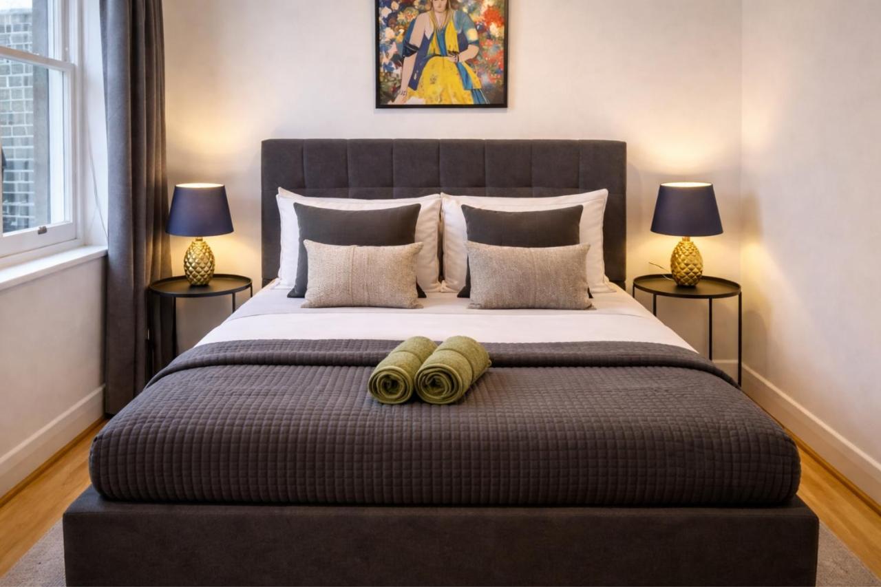 Shoreditch 1-Bedroom Apartment with Washer, Dryer and WiFi near Old Street and Hoxton