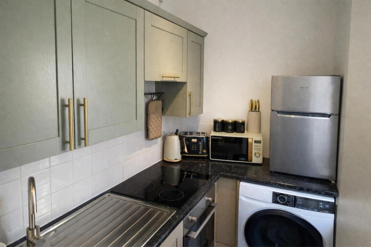 Shoreditch 1-Bedroom Apartment with Washer, Dryer and WiFi near Old Street and Hoxton - 5