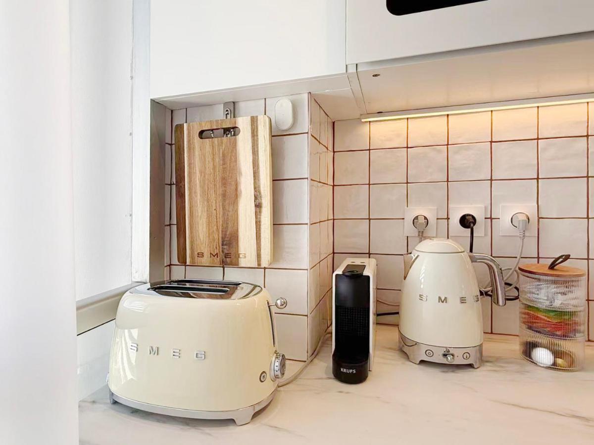 Contemporary artist style panoramic EiffelTower AC - 5