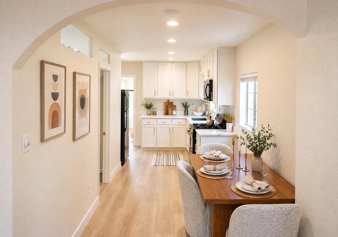 The Hollywood Loft Retreat 3BR Walkable - 5