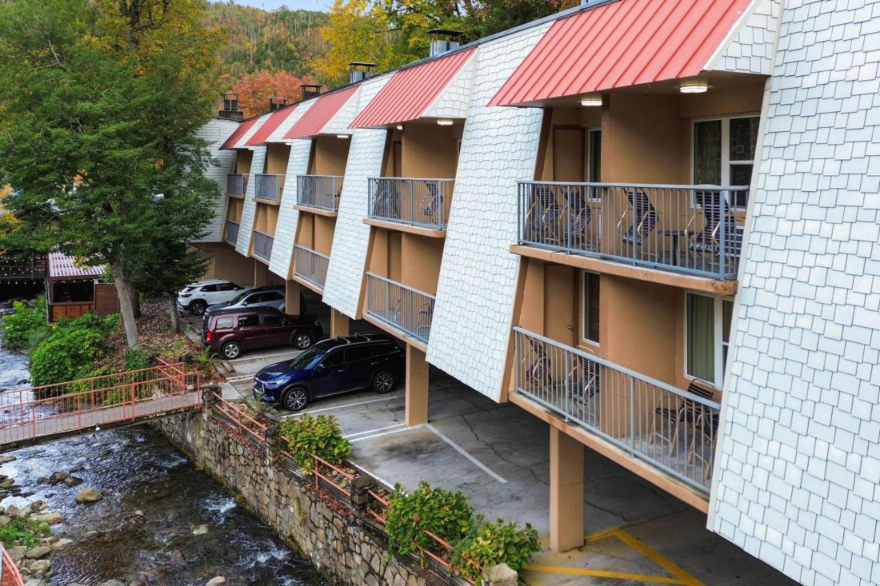 Creekside Inn Of The Smokies — photo 13