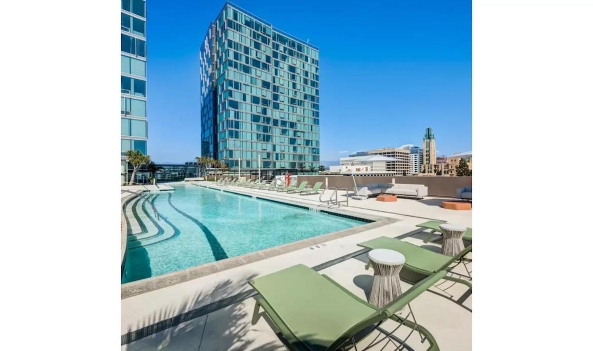 Koreatown Skyline Suites 1Bd 1Bth Penthouse - 4