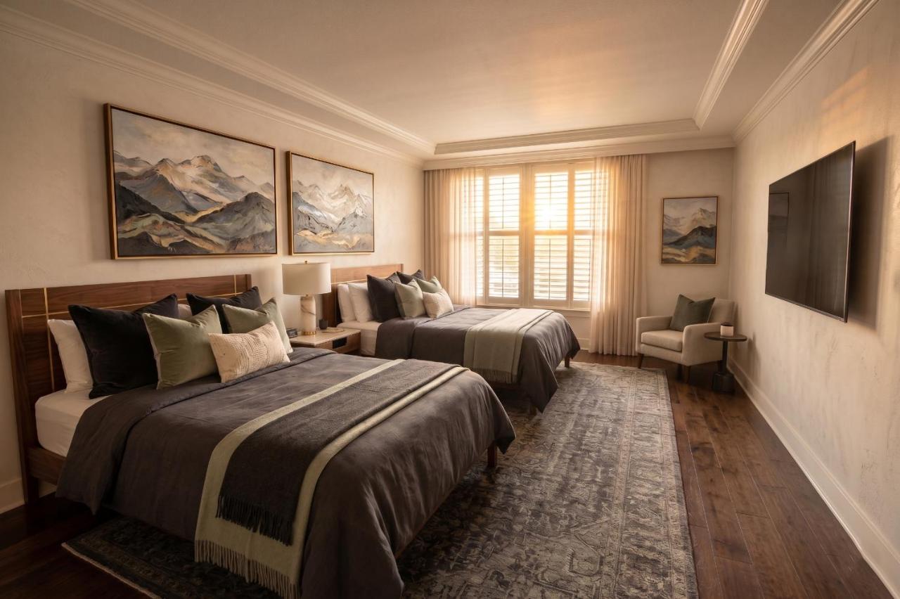 Resort Style 1 & 2 Bedroom Living Near Venice & MDR with Pool & Gym - 2