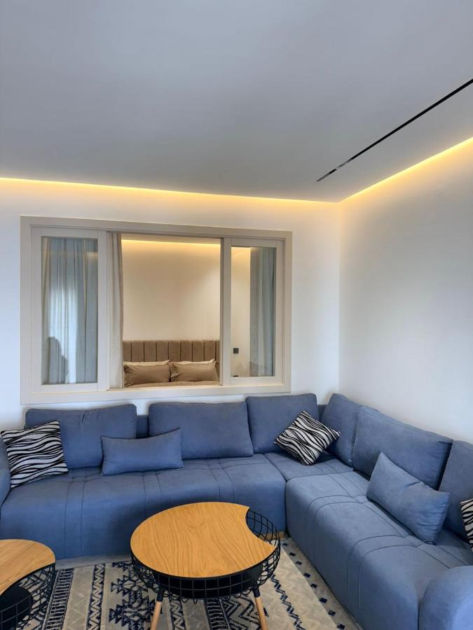 Élégant Studio Moderne à Val Fleuri