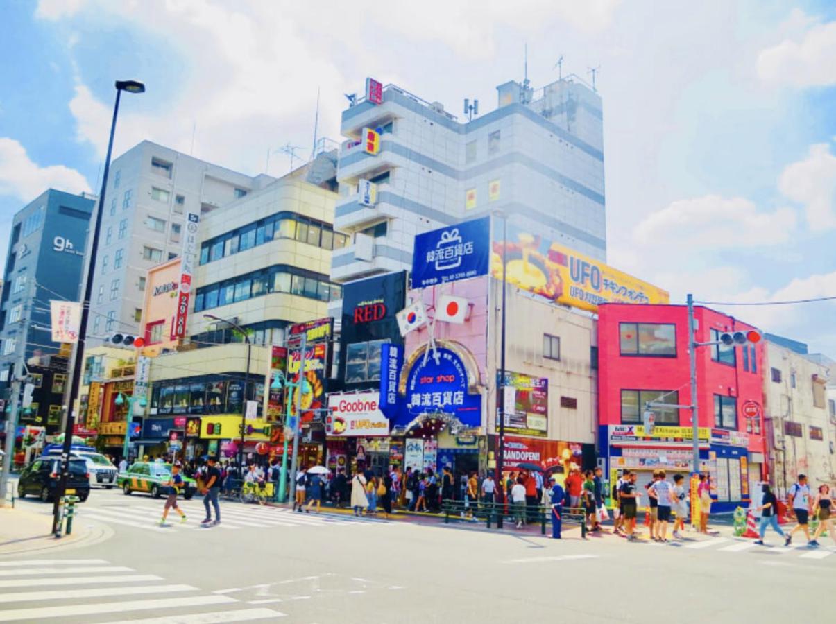 Higashi-Shinjuku 901 - 2