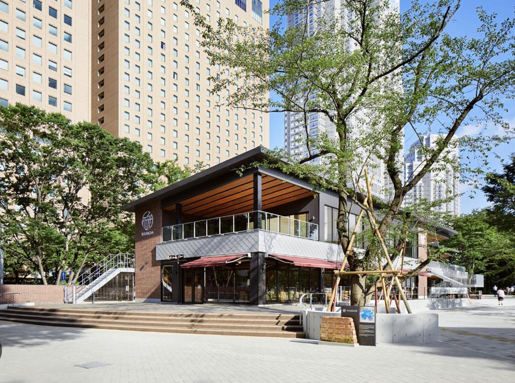 Higashi-Shinjuku 905 - 4