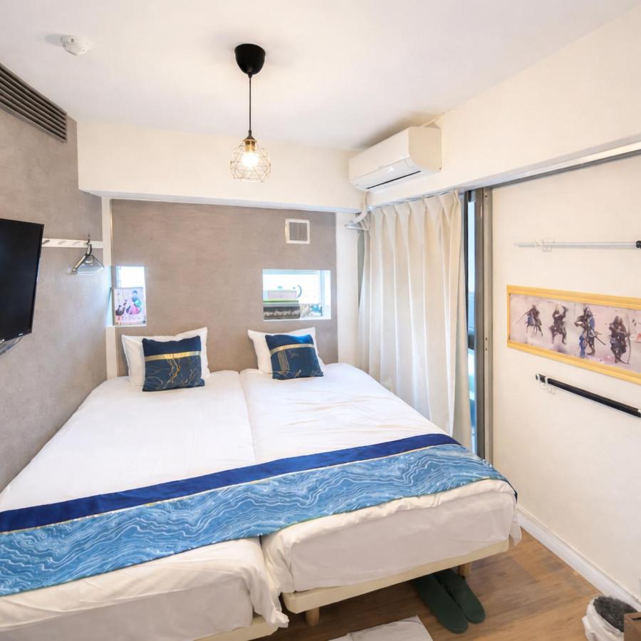 Higashi-Shinjuku 1004