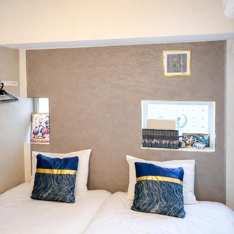 Higashi-Shinjuku 1004 - 2