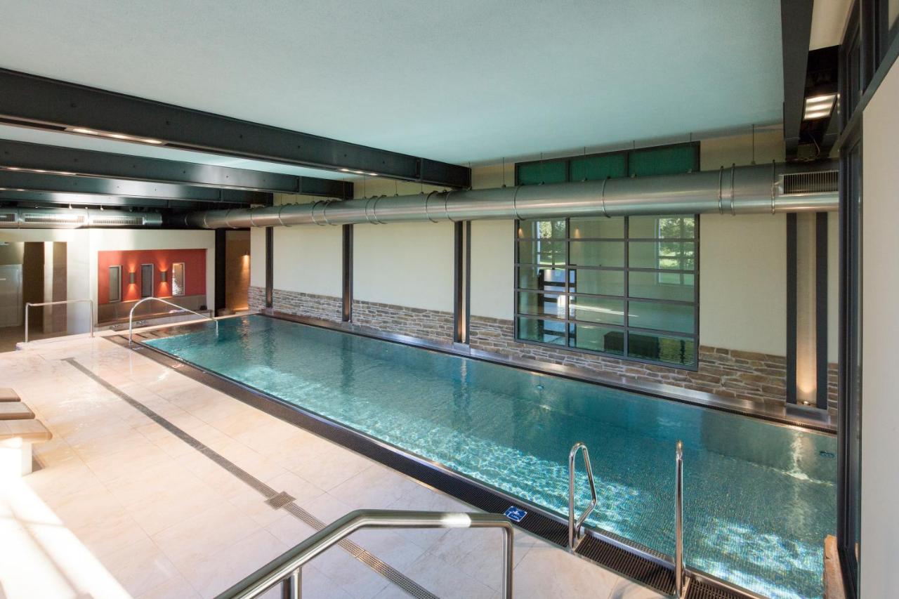 Heated swimming pool: Paulinen Hof Seminarhotel